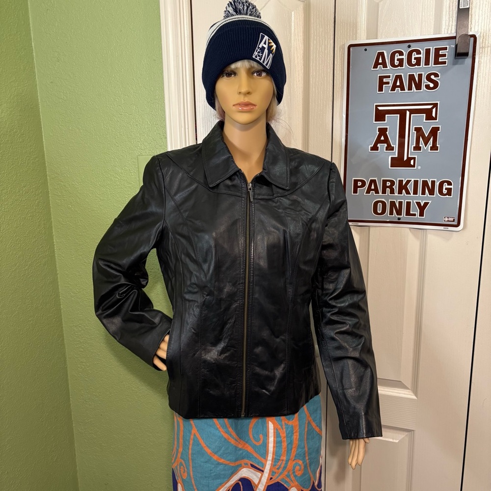 Studio Y Women’s Leather jacket